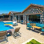 Villa Kalkan'da 2 Yatak Odali Jakuzili Villa-villa Seabird *