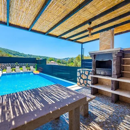 Kalkan'da 2 Yatak Odali Jakuzili Villa-villa Seabird Villa