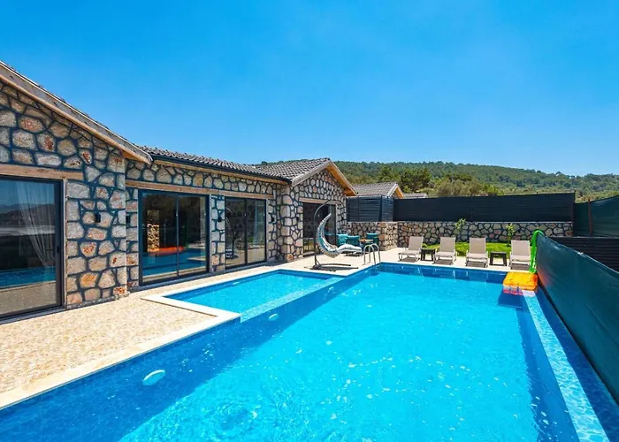 Kalkan'da 2 Yatak Odali Jakuzili Villa-villa Seabird Kaş