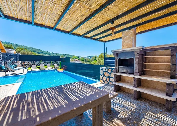 Kalkan'da 2 Yatak Odali Jakuzili Villa-villa Seabird Villa