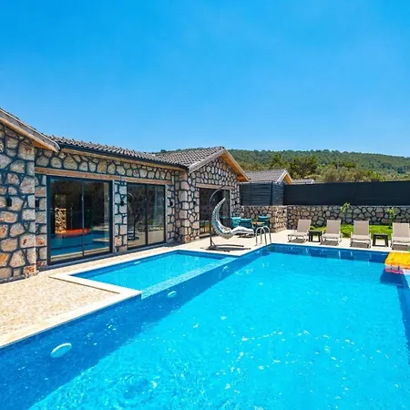 Kalkan'da 2 Yatak Odali Jakuzili Villa-villa Seabird Kaş