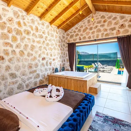 Kalkan'da 2 Yatak Odali Jakuzili Villa-villa Seabird Villa